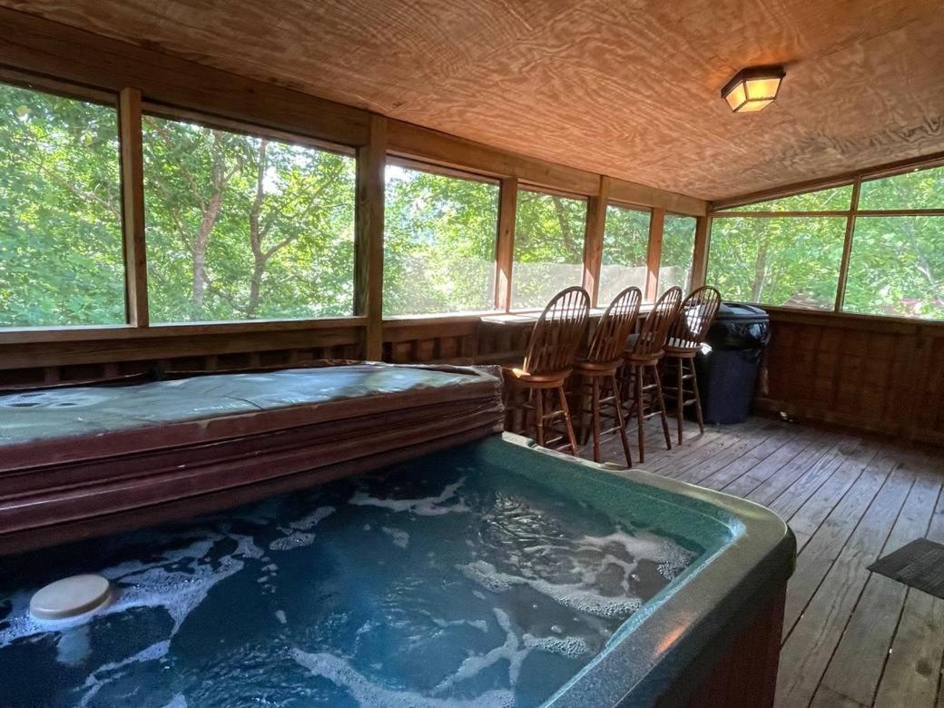 Villa Mountaintop Hideaway à Pigeon Forge Extérieur photo